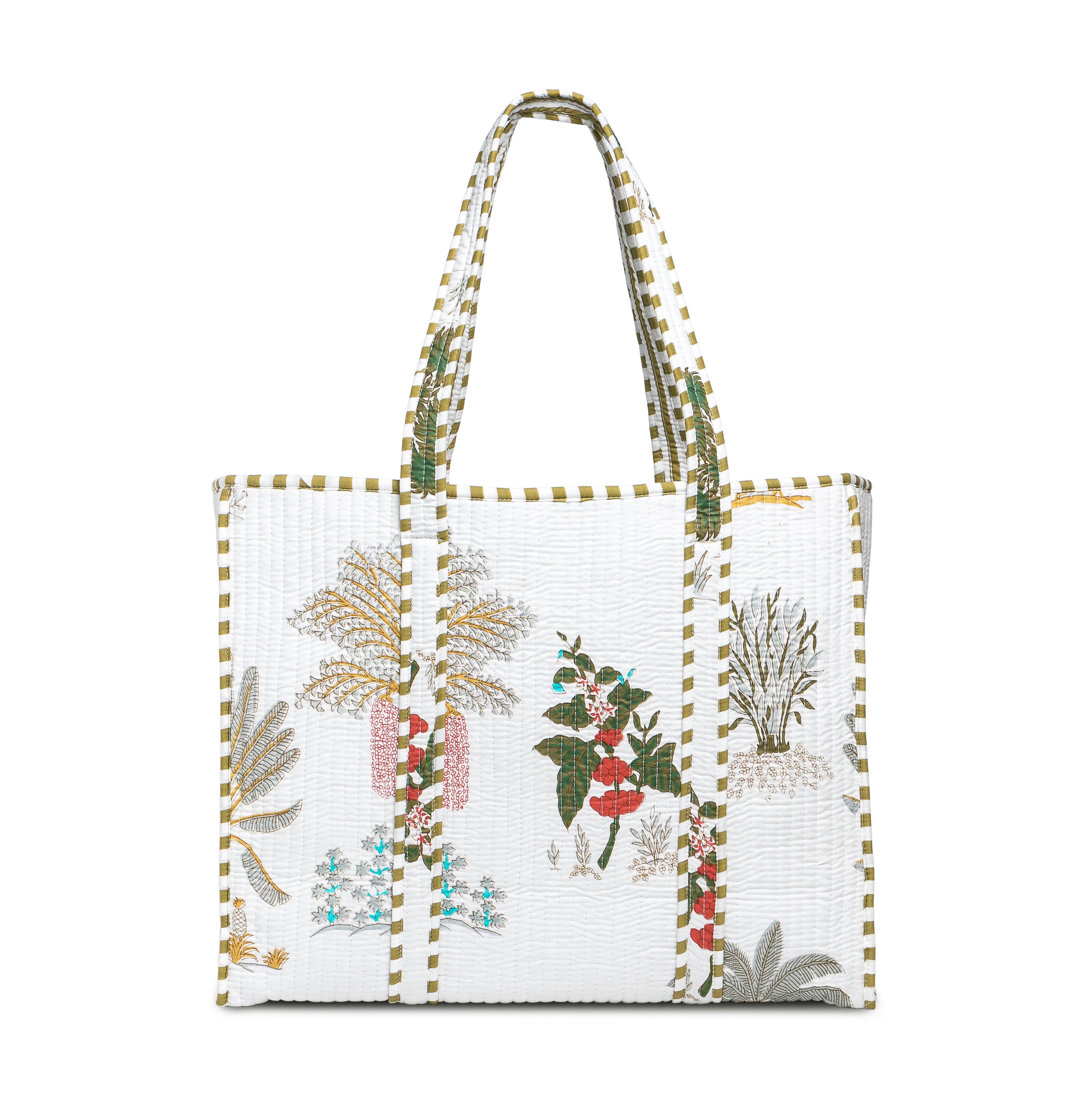 Quilted Cotton Tote Bag – Handmade Travel Shoulder Bag with Zipper & Pockets – Lightweight, Durable & Stylish for Daily Use (White Floral)
