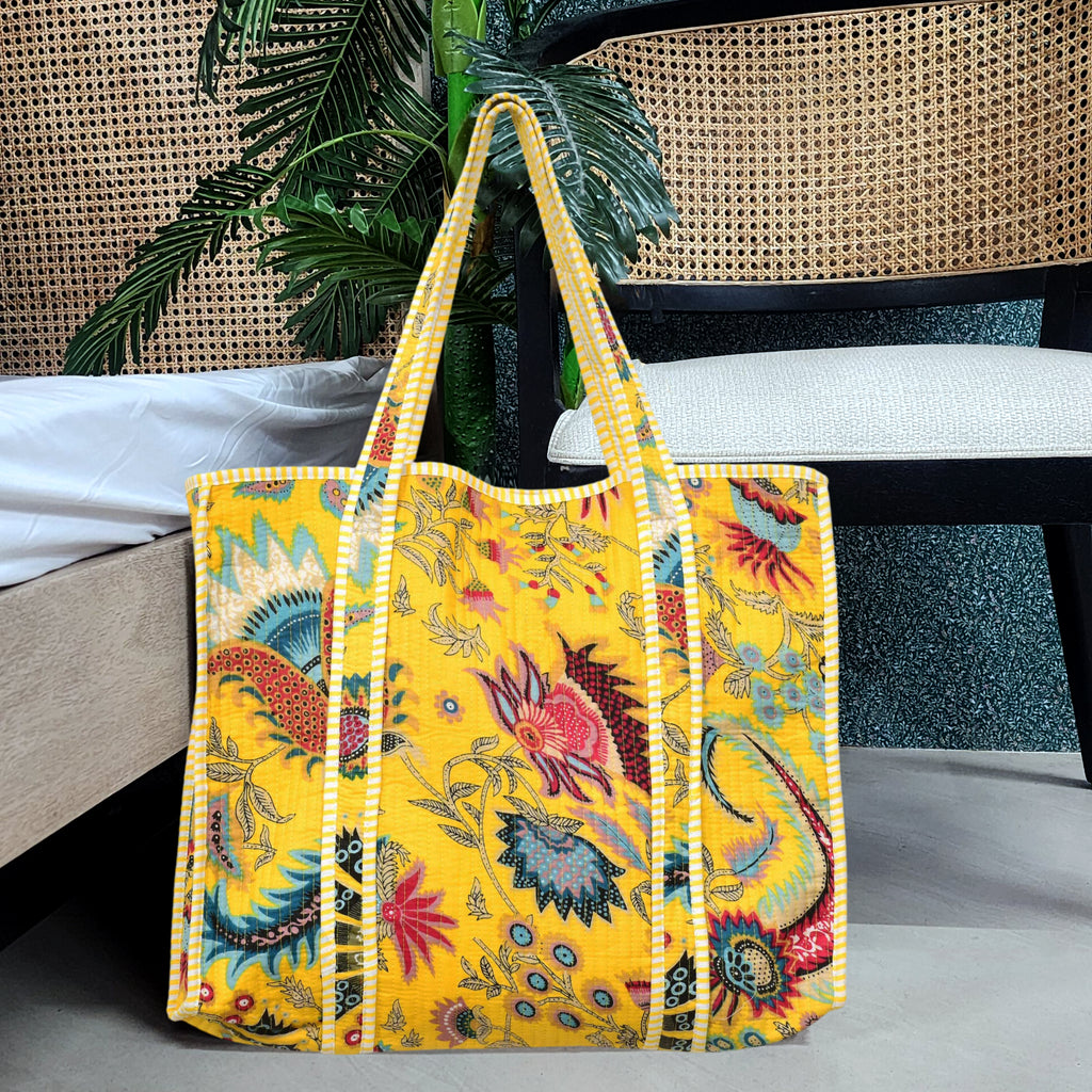 Quilted Cotton Tote Bag – Handmade Travel Shoulder Bag with Zipper & Pockets – Lightweight, Durable & Stylish for Daily Use (Yellow Floral)