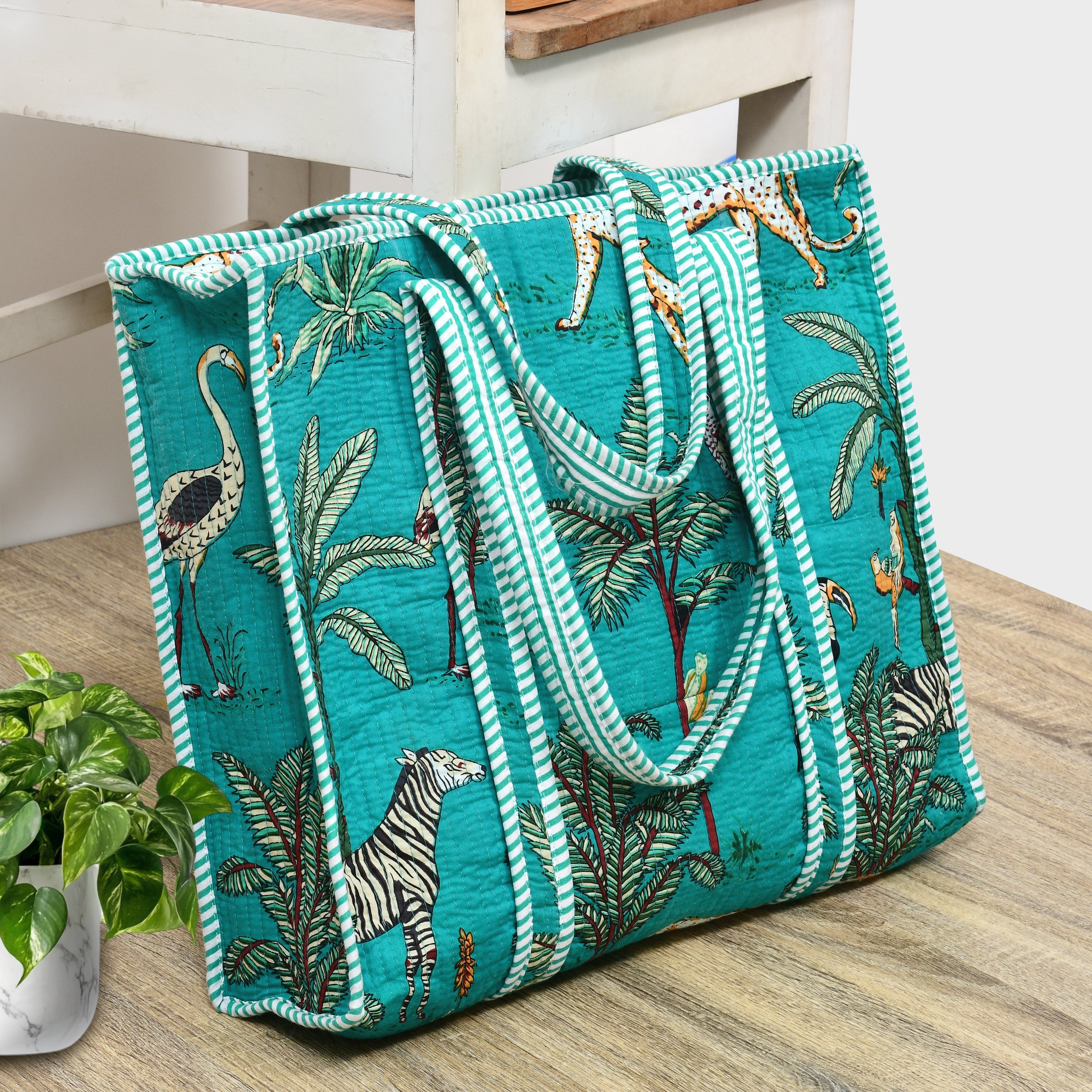 Quilted Cotton Tote Bag – Handmade Travel Shoulder Bag with Zipper & Pockets – Lightweight, Durable & Stylish for Daily Use (Turquoise Jungle)