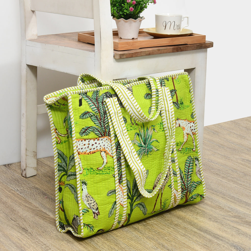 Quilted Cotton Tote Bag – Handmade Travel Shoulder Bag with Zipper & Pockets – Lightweight, Durable & Stylish for Daily Use (Parrot Green Jungle)
